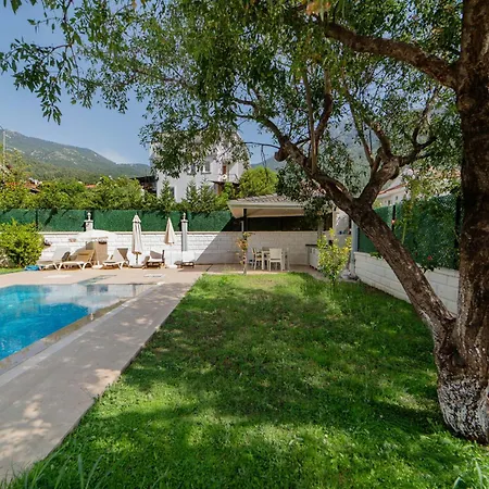 W Private Pool Garden 10 Min To *